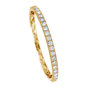 18KT 4.00 CT Studded Diamond Bangle 18KT 4.00 CT Studded Diamond Bangle