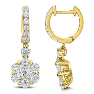 18KT 2.68 CT Diamond Floral Shape Earrings 18KT 2.68 CT Diamond Floral Shape Earrings