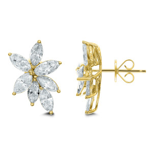 18KT 3.54 CT Diamond Flower Shape Earrings 18KT 3.54 CT Diamond Flower Shape Earrings