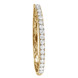 18KT 6.24 CT Diamond Studded Bangle 18KT 6.24 CT Diamond Studded Bangle
