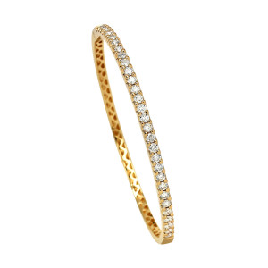 18KT 1.85 CT Diamond Bangle 18KT 1.85 CT Diamond Bangle
